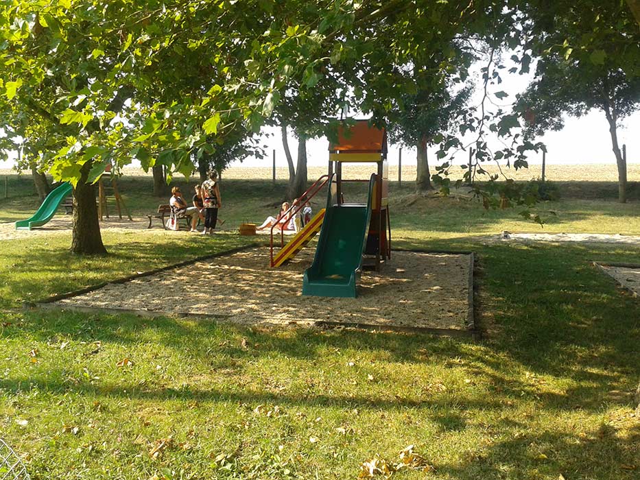 aire de jeux du camping en Charente Maritime
